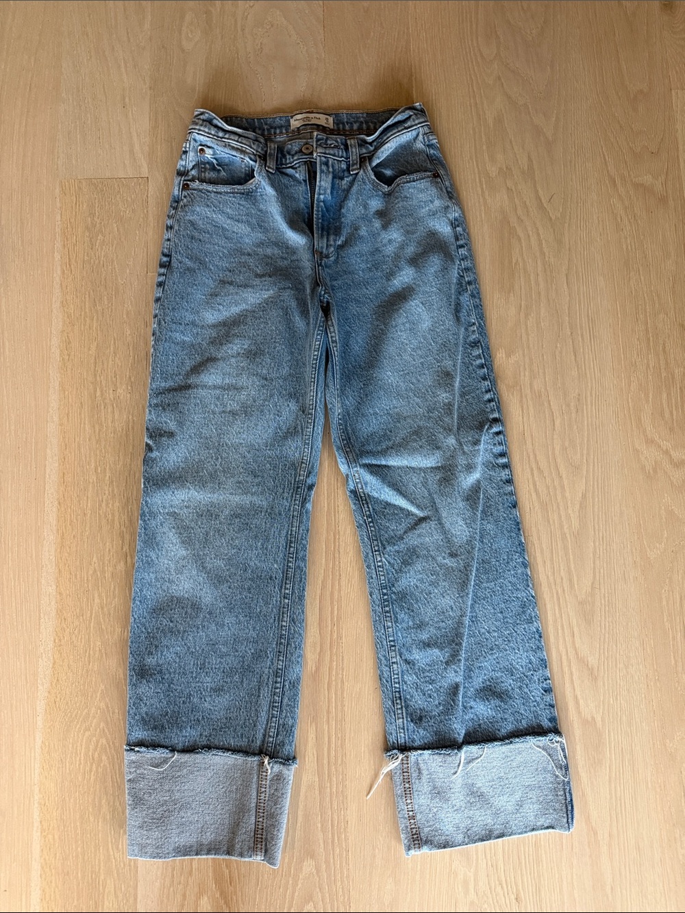 Abercrombie & Fitch Light Blue Baggy Mid-Rise Jeans